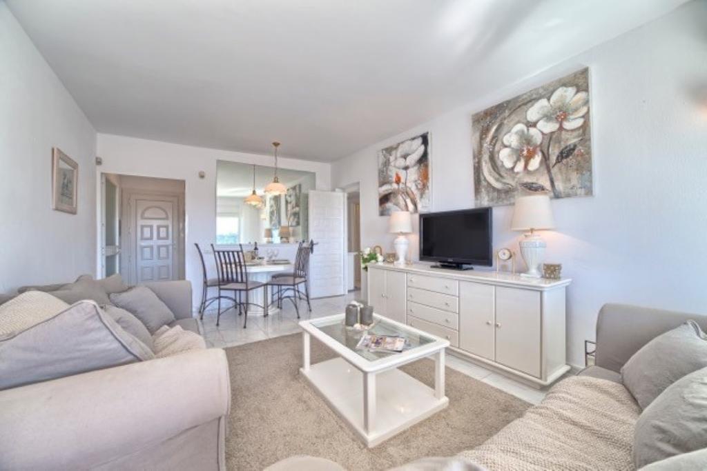 Appartement Pueblo Cortes Del Golf Estepona Zewnętrze zdjęcie