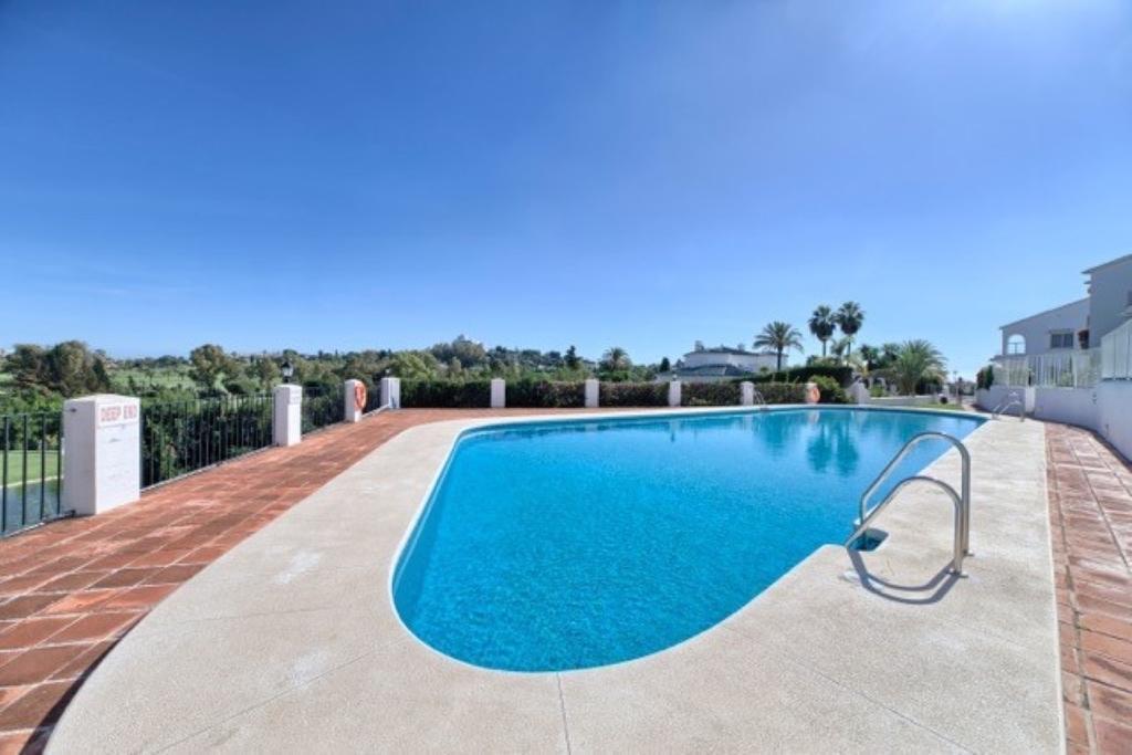 Appartement Pueblo Cortes Del Golf Estepona Zewnętrze zdjęcie